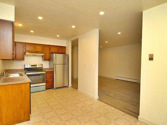 Dining Room & Kitchen