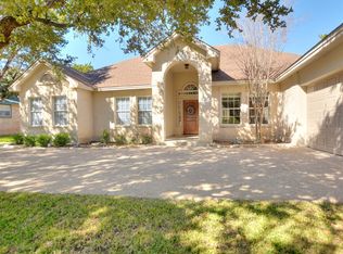 325 Hurst Creek Rd, Lakeway, TX 78734
