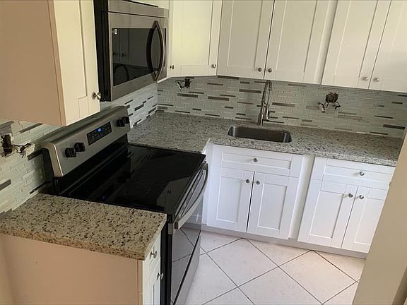 3rd image of 508 Gardens Dr APT 104