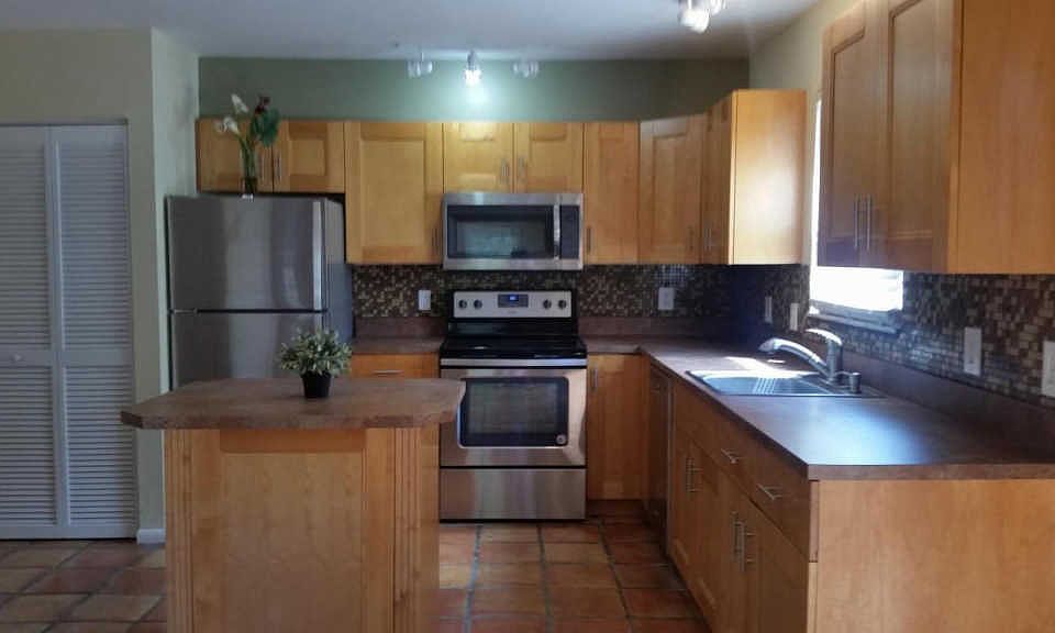 1st image of 416 N Cypress Dr APT C