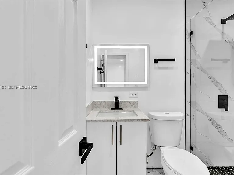5850 NE 3rd Ave — Photo 5
