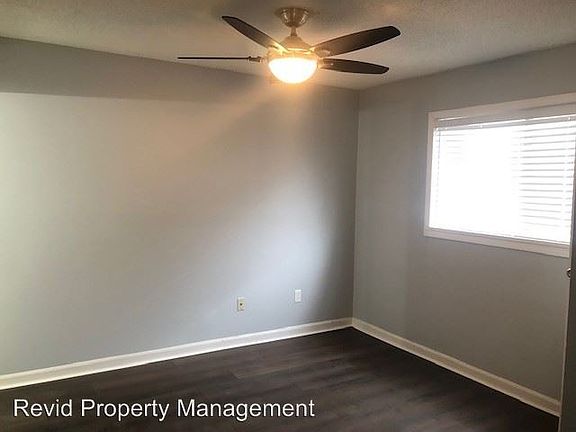 3rd image of 1626 Monroe Ave APT 11