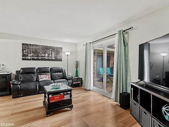 4th image of 7814 Woodward Ave #7-F