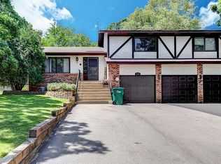 10926 Dahlia St NW, Coon Rapids, MN 55433