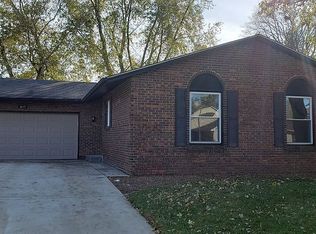 1613 Erin Dr, Normal, IL 61761