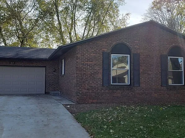 1613 Erin Dr, Normal, IL 61761