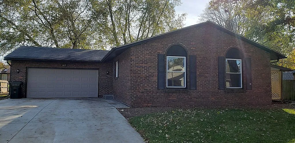1613 Erin Dr photo 1