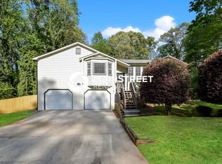 4006 Oak Stone Dr, Douglasville, GA 30135