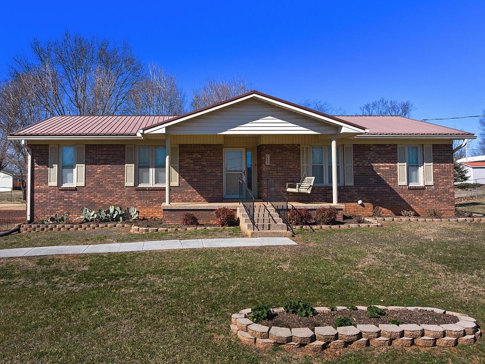 1st image of 1711 Canary Ln