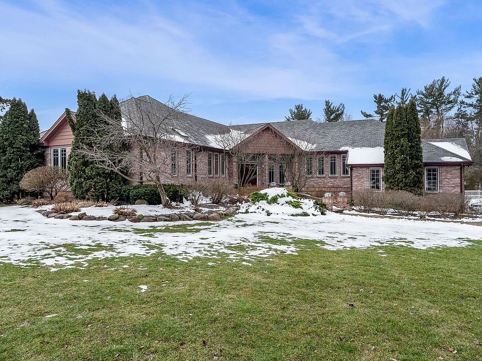 1st image of 2082 Wembley Pl