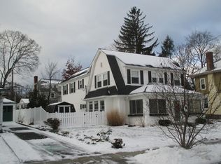 30 Amherst St, Holyoke, MA 01040