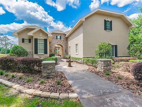 3rd image of 12709 Manhurst Oak Ln