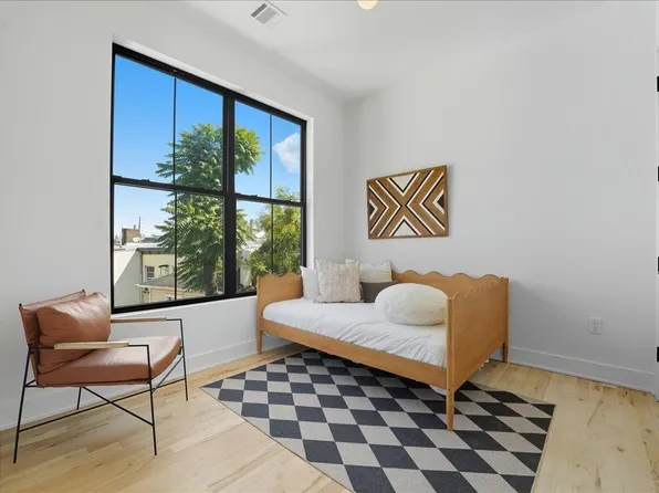 10 Prescott Street image 10 of 28