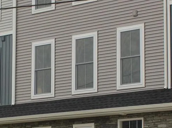 86 Hess Ave, Hellertown, PA 18055