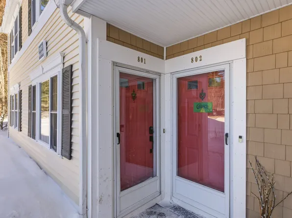 801 Springbrook Cir, Portsmouth, NH 03801