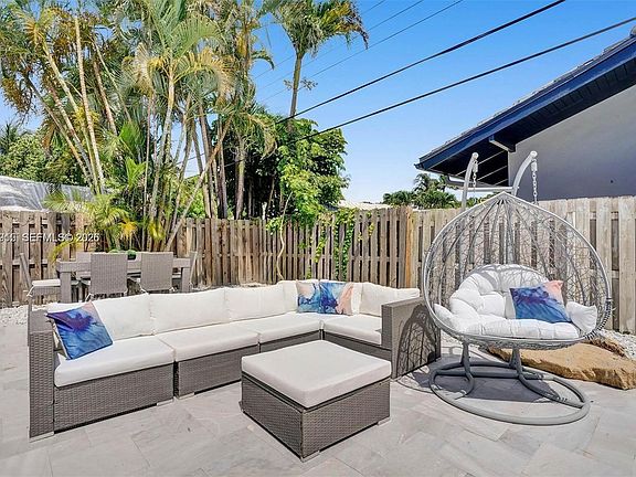 3rd image of 3421 Dover Rd