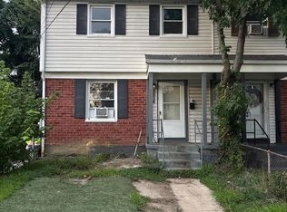 5914 Shoshone Dr, Oxon Hill, MD 20745