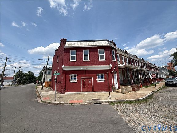 2nd image of 2300 Burton St
