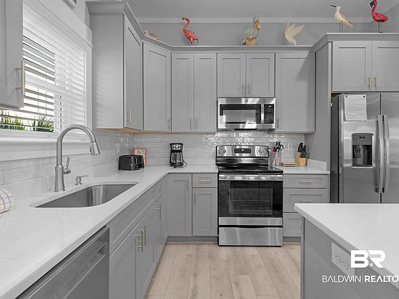 5th image of 521 E 1st Ave Unit L