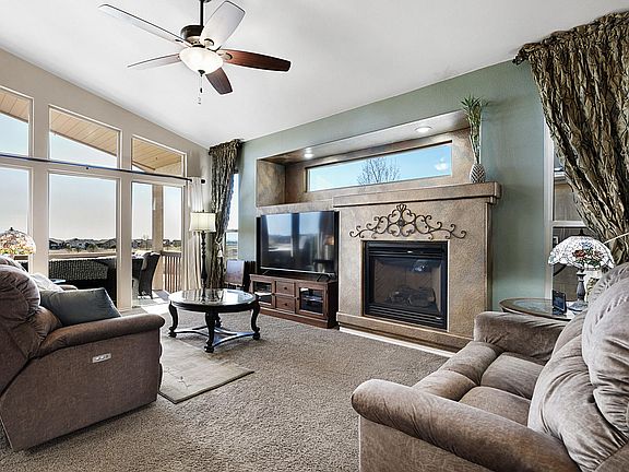 4th image of 9935 Kings Canyon Dr