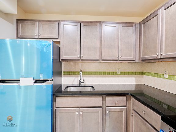 2nd image of 3055 Sedgwick Ave #B