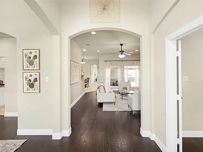 3921 Cameron Ln — Photo 1