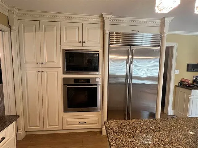 6340 Chelmsford St — Photo 3