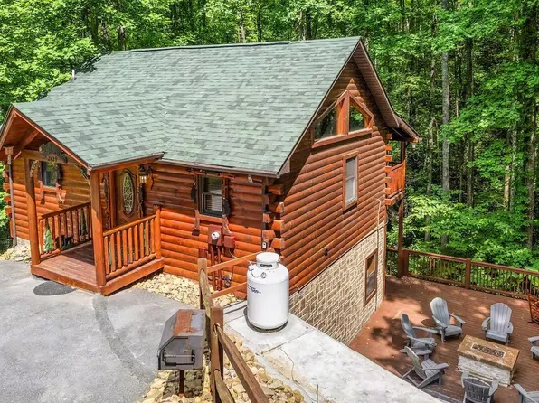 2429 Shady Creek Way, Sevierville, TN 37862