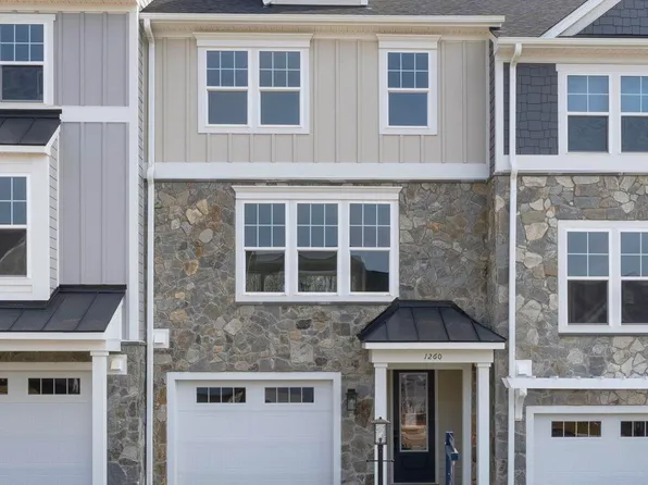 1286 Laconia Ln, Charlottesville, VA 22911
