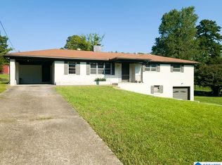 1714 Greenbriar Dr, Fultondale, AL 35068