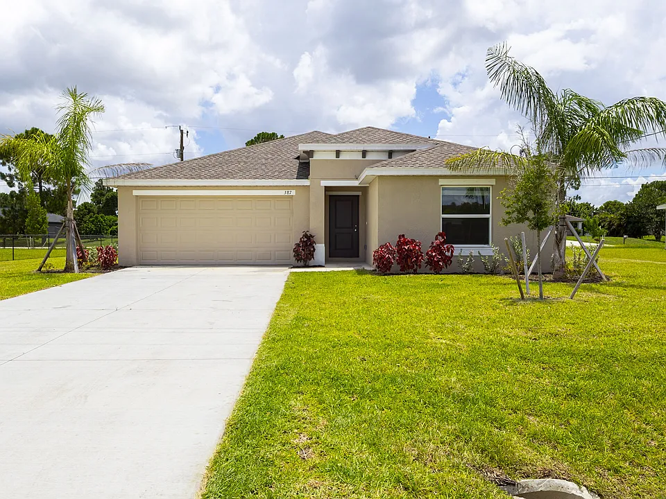 387 Martineau Cir