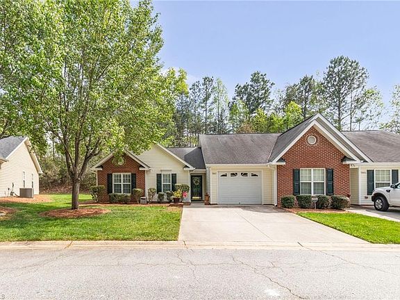 2nd image of 7867 Woodpark Dr
