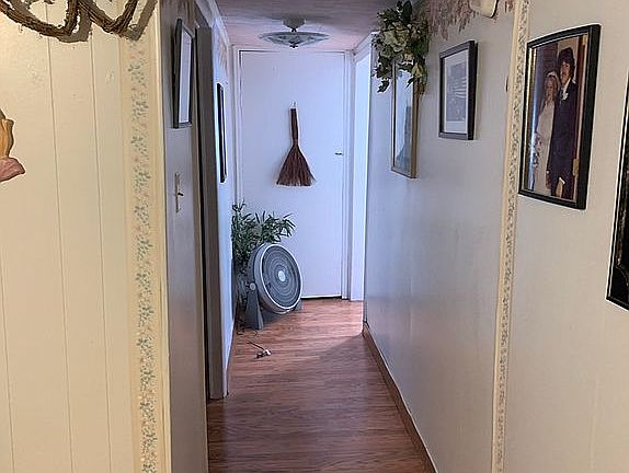 Hallway to master bath/bedro