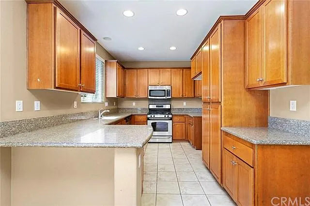 12851 Serpentine Way — Photo 8