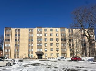 9725 S Karlov Ave APT 401, Oak Lawn, IL 60453