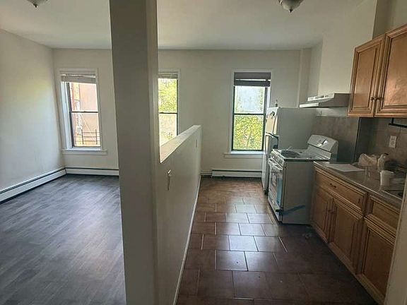 4th image of 66-29 Fresh Pond Rd Floor 2