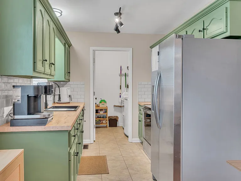 2029 Sunday Silence Dr — Photo 12