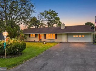 203 W Main St, Fredericksburg, PA 17026