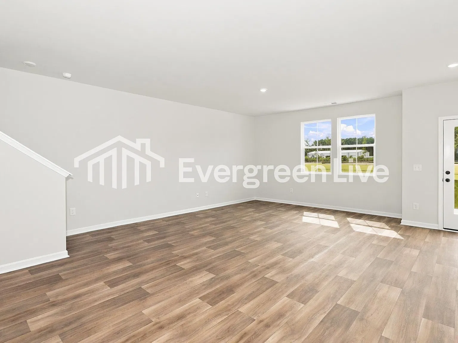3 bed, 2.5 bath, 1905 sqft, $1,850 — Photo 3