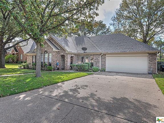 2nd image of 2813 Stratford Dr