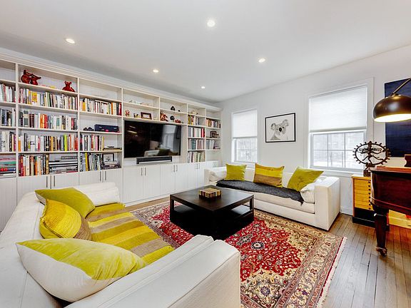 3rd image of 5 Carmine St APT 1