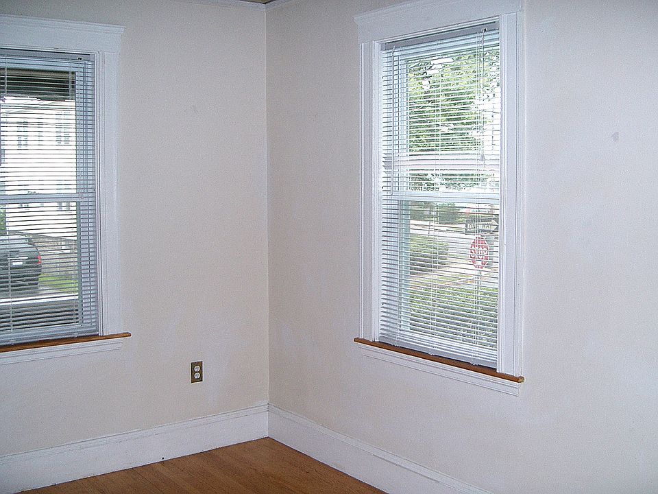 living room other front corner (A & B sides)