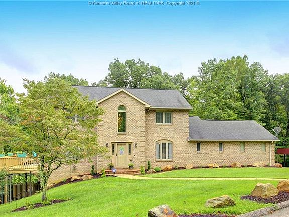 2nd image of 201 Woodbridge Dr