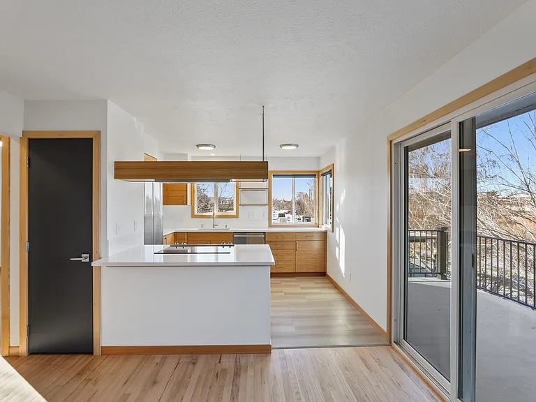 1722 E South Riverton Ave #A — Photo 15