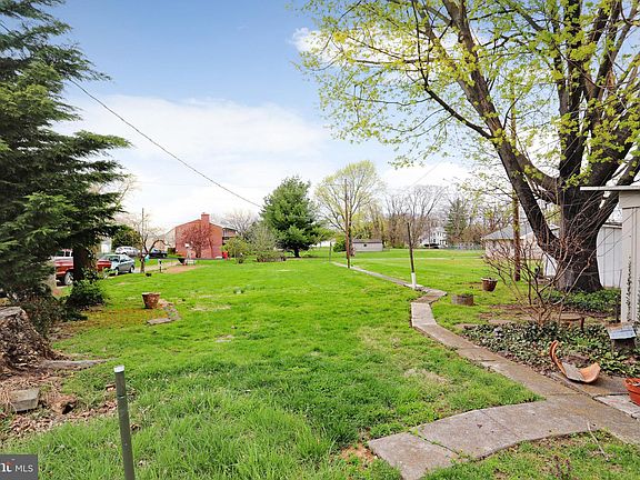 3rd image of 17416 Virginia Ave