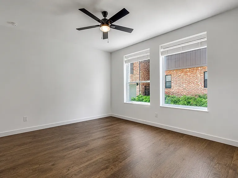 1552 Cosette Dr — Photo 3