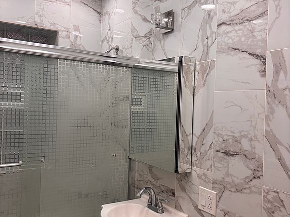 5th image of 5642 N Bernard St #1