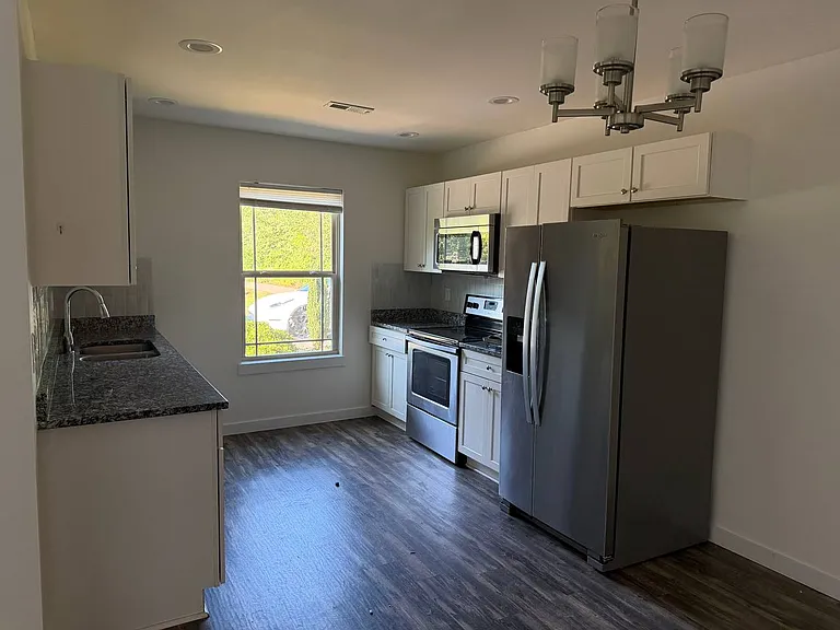 3059 Old Furnace Rd #B — Photo 6