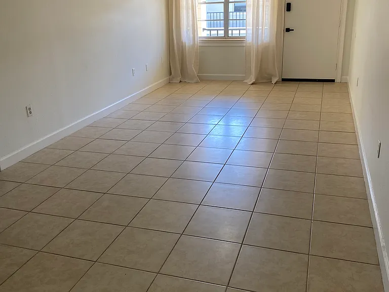 5221 Bayshore Blvd #51 — Photo 8