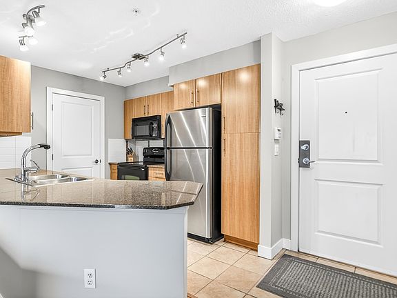 3rd image of 12020 207a St #301